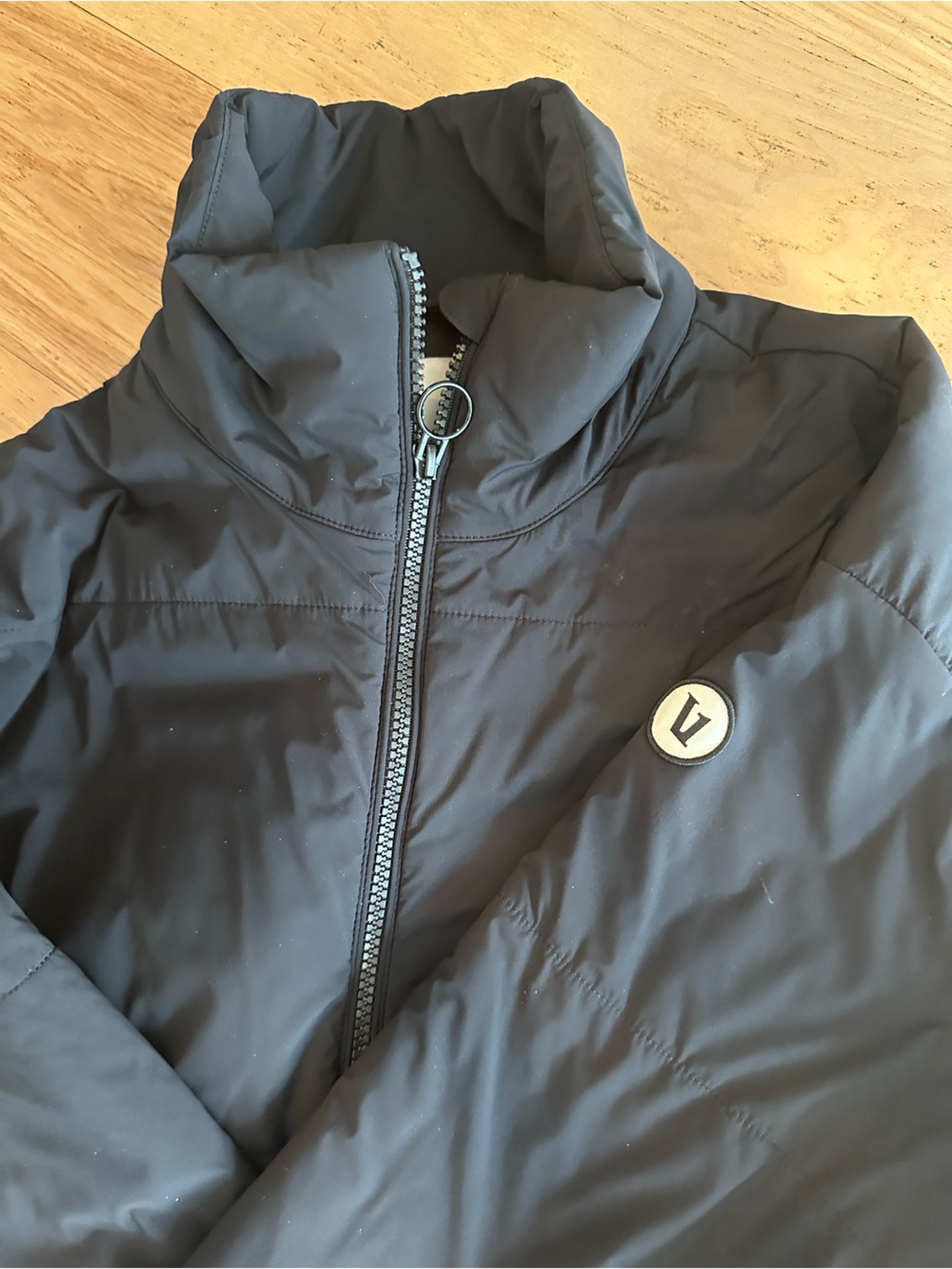 Vuori Canyon Insulated Jacket, size small - Picture 7 of 7